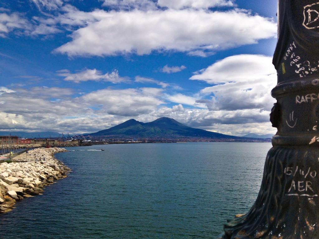 Monolocale Nel Cuore Di Napoli Apartman Szoba fotó